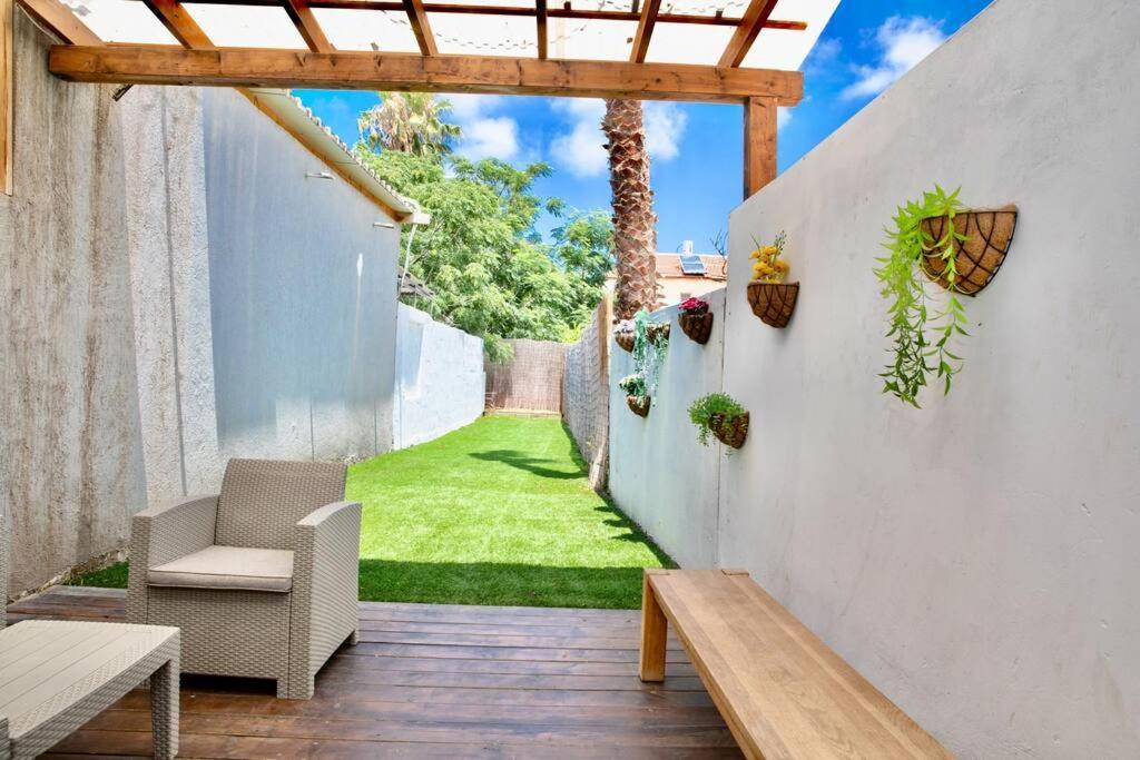 Homey Apartment Near The Beach Hadera Ngoại thất bức ảnh