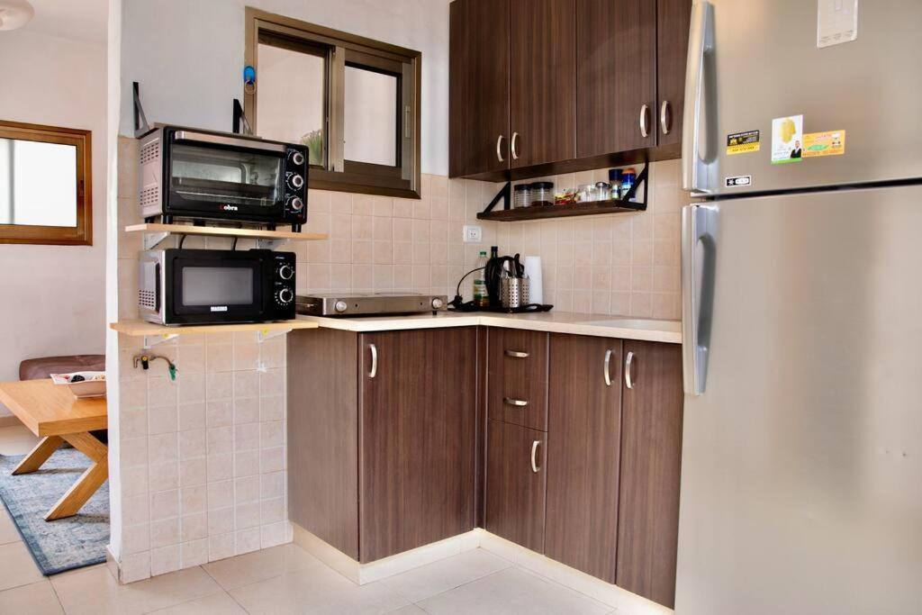 Homey Apartment Near The Beach Hadera Ngoại thất bức ảnh