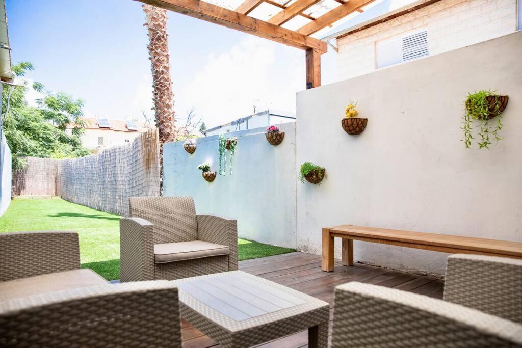 Homey Apartment Near The Beach Hadera Ngoại thất bức ảnh