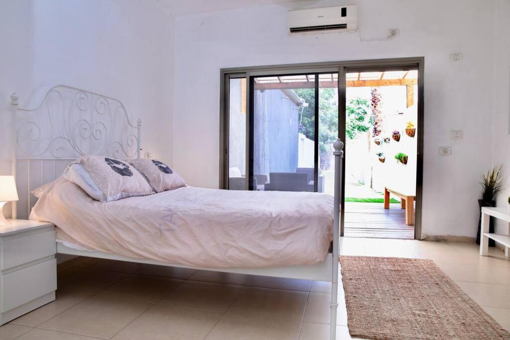 Homey Apartment Near The Beach Hadera Ngoại thất bức ảnh