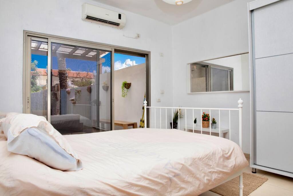 Homey Apartment Near The Beach Hadera Ngoại thất bức ảnh